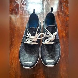 Women's sneakers